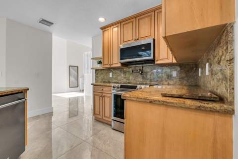 23330 Torre Circle, Boca Raton FL - photo 8 of 46