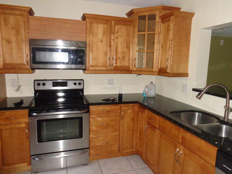 3 bedroom Townhouse at 3708 Savoy Lane #E, Palm Club West Village 1 Condo, West Palm Beach — photo 3