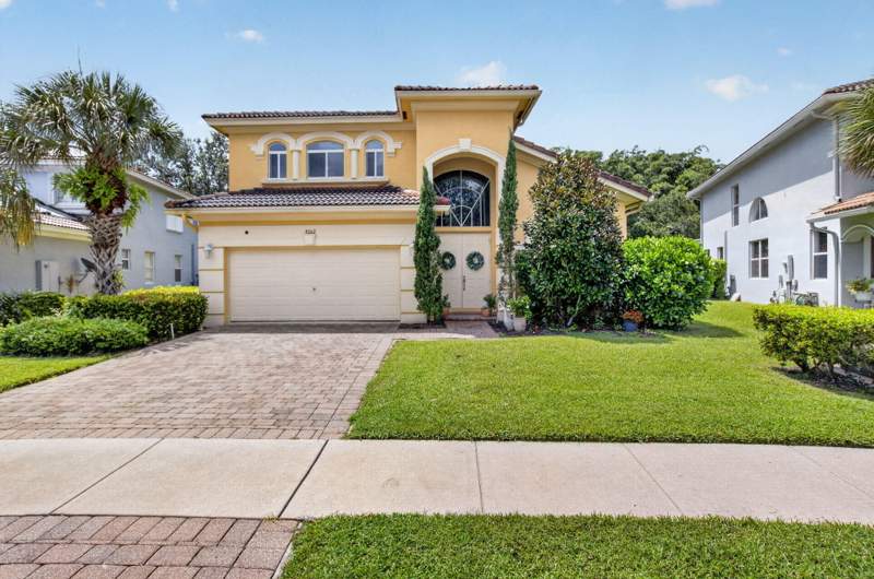 3 bedroom Single Family Residence at 9262 Silver Glen Way, Citrus Isle Pud, Lake Worth — photo 4