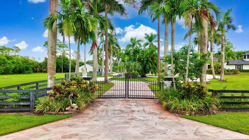 9 bedroom Single Family Residence at 6186 Duckweed Road, Homeland, Lake Worth — photo 4