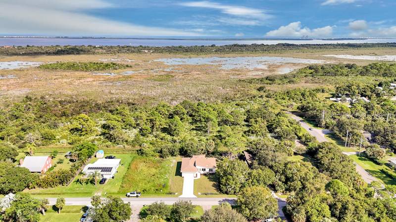 4 bedroom Single Family Residence at 5310 Sunset Boulevard, Indian River Estates Unit 7, Fort Pierce — photo 5