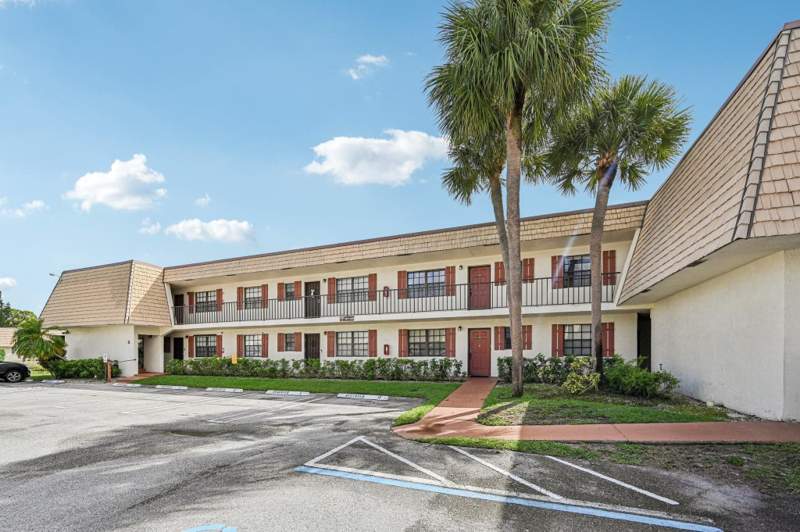 2 bedroom Condominium at 4682 Oak Terrace Drive #4682, Pine Court Condo, Greenacres — photo 5