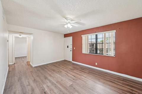 4682 Oak Terrace Drive #4682, Greenacres FL - photo 16 of 22