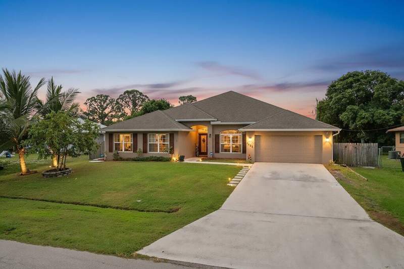 4 bedroom Single Family Residence at 1680 SW Burlington Street, Port St Lucie Section 13, Port St. Lucie — photo 2