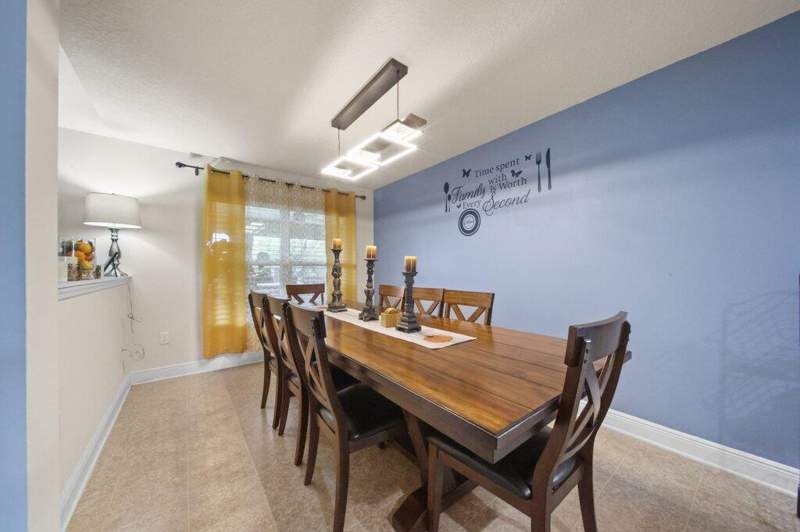4 bedroom Single Family Residence at 1680 SW Burlington Street, Port St Lucie Section 13, Port St. Lucie — photo 5