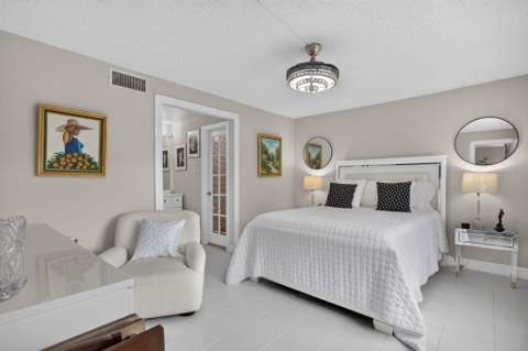 9201 Sunrise Lakes Boulevard #202, Sunrise FL - photo 19 of 40