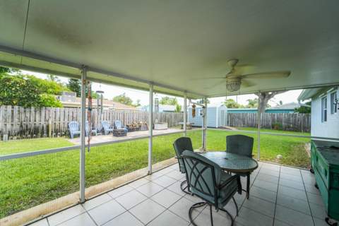 225 River Terrace Drive, Jupiter FL - photo 16 of 36