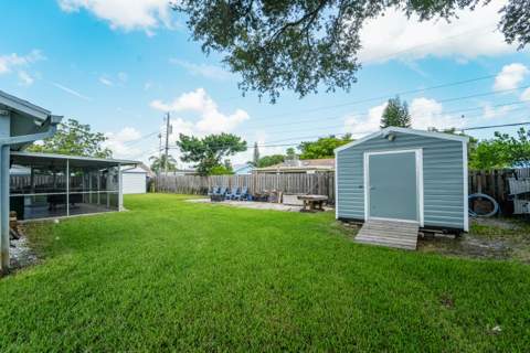 225 River Terrace Drive, Jupiter FL - photo 19 of 36