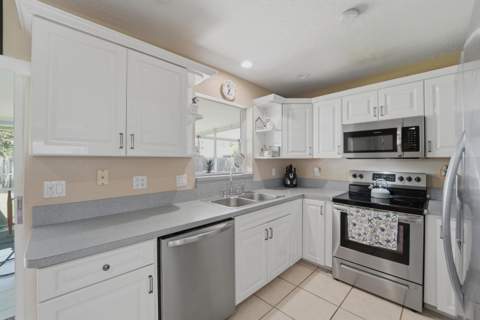 225 River Terrace Drive, Jupiter FL - photo 6 of 36