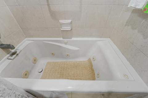 225 River Terrace Drive, Jupiter FL - photo 13 of 36