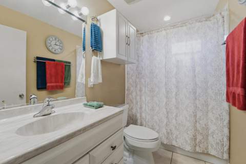 225 River Terrace Drive, Jupiter FL - photo 12 of 36