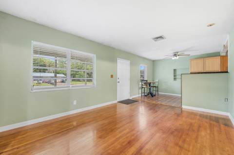 1054 Trinidad Avenue, Fort Pierce FL - photo 6 of 48