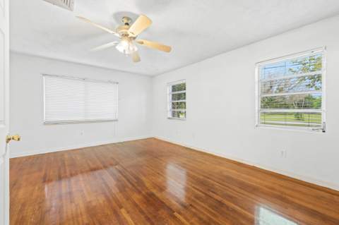 1054 Trinidad Avenue, Fort Pierce FL - photo 20 of 48