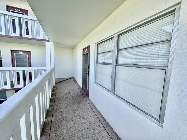 2 bedroom Condominium at 571 Fanshaw, Century Village, Boca Raton — photo 3