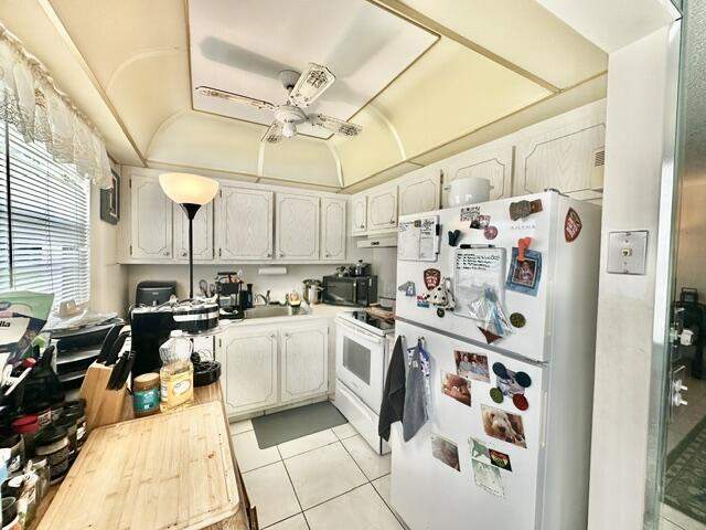 2 bedroom Condominium at 571 Fanshaw, Century Village, Boca Raton — photo 4