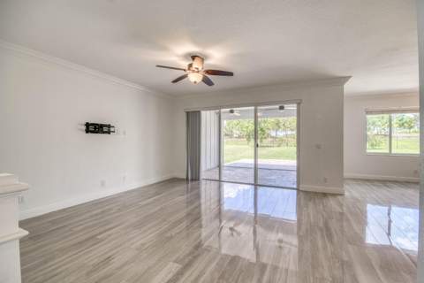 889 Wandering Willow Way, Loxahatchee FL - photo 7 of 113