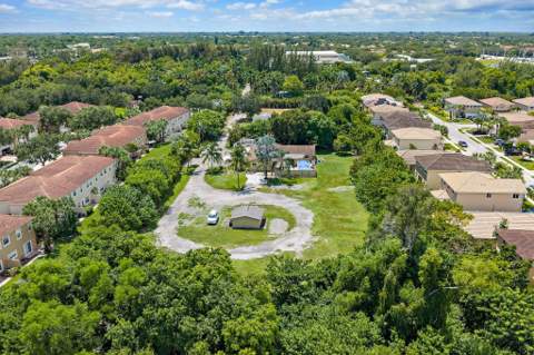 5681 Desoto Road, Greenacres FL - photo 9 of 20