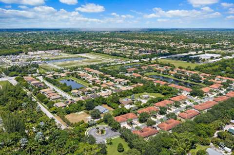 5681 Desoto Road, Greenacres FL - photo 12 of 20