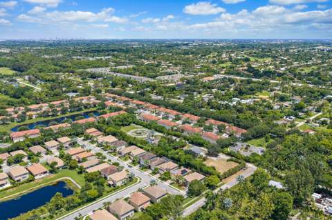 5681 Desoto Road, Greenacres FL - photo 15 of 20