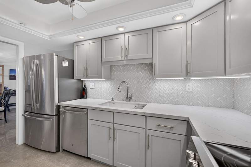2 bedroom Condominium at 1300 S Highway A1A #521, Oceancrest, Jupiter — photo 4