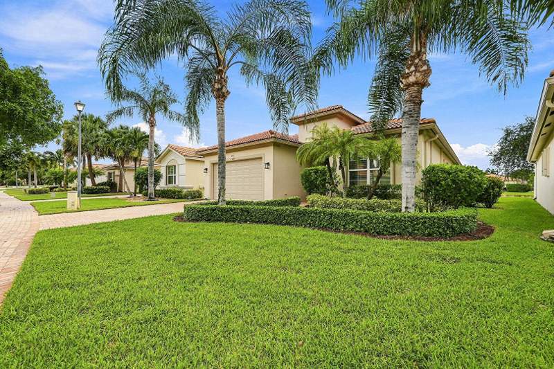2 bedroom Single Family Residence at 14820 Strand Lane, Tivoli Isles Pud, Delray Beach — photo 2