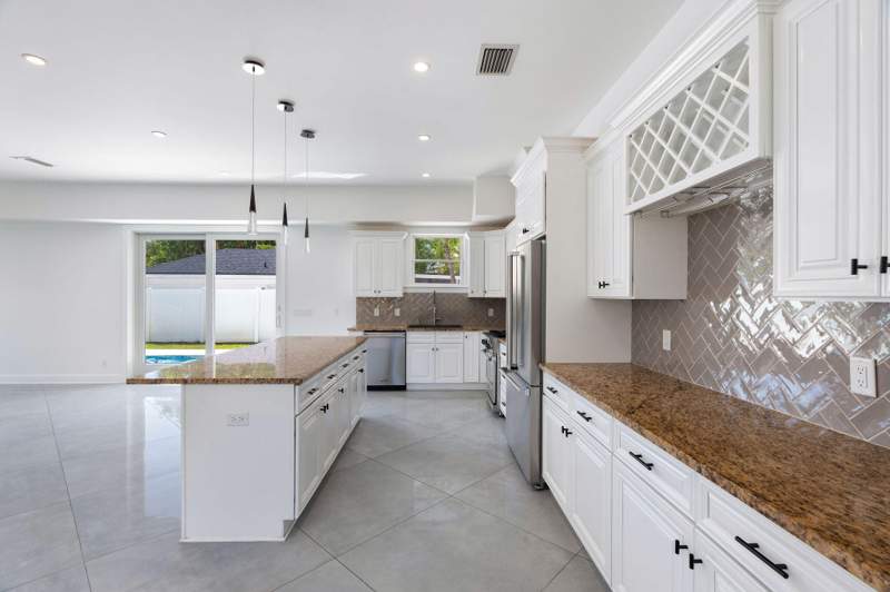 5 bedroom Single Family Residence at 100 Norwood Road, Jupiter In The Pines, Jupiter — photo 4