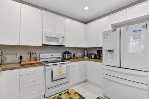 18280 Coral Isles Drive, Boca Raton FL - photo 17 of 57
