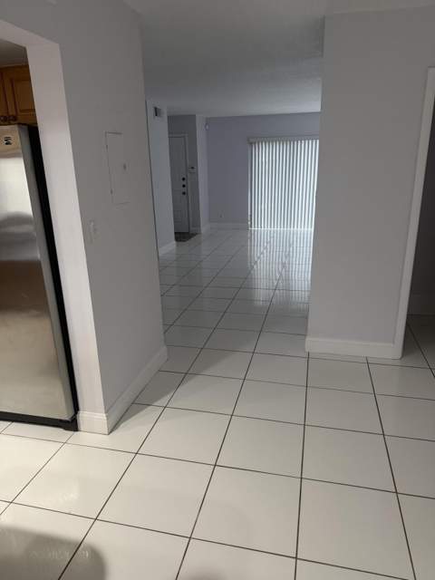 3015 Oaktree Lane #Unit 277, Hollywood FL - photo 7 of 69