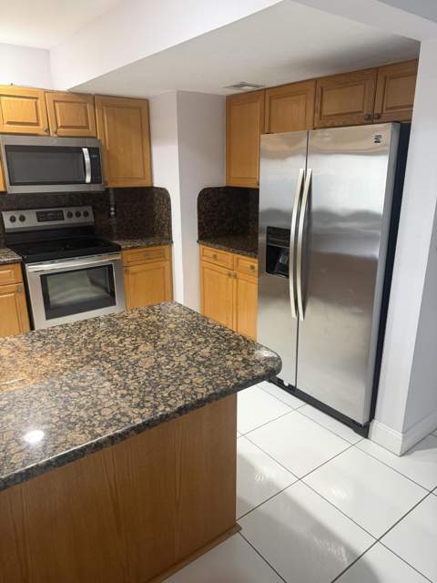 3015 Oaktree Lane #Unit 277, Hollywood FL - photo 6 of 69
