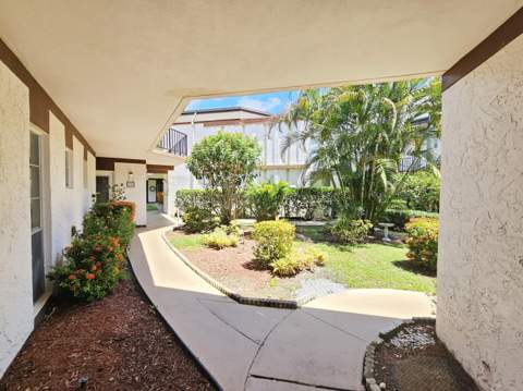 6 Greenway Village #105, Royal Palm Beach FL - photo 18 of 19