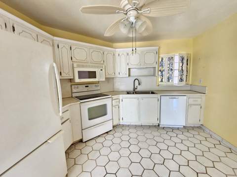 6 Greenway Village #105, Royal Palm Beach FL - photo 6 of 19