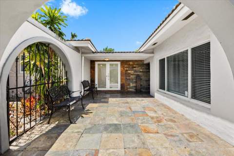2137 NE 17th Avenue, Wilton Manors FL - photo 19 of 45