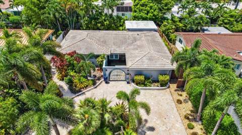 2137 NE 17th Avenue, Wilton Manors FL - photo 11 of 45