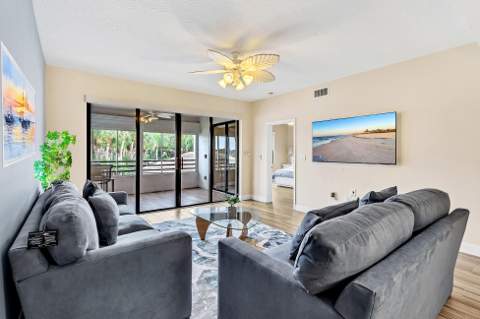 827 Oak Harbour Drive, Juno Beach FL - photo 15 of 66