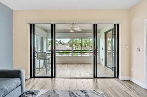 827 Oak Harbour Drive, Juno Beach FL - photo 17 of 66