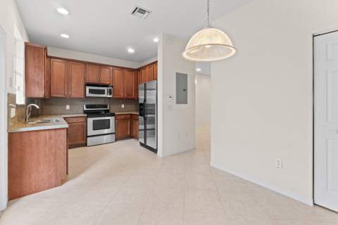 118 Seagrape Drive #107, Jupiter FL - photo 6 of 21