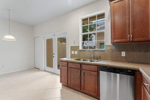 118 Seagrape Drive #107, Jupiter FL - photo 7 of 21