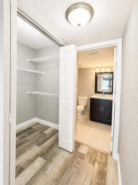 2831 N Oakland Forest Drive #101, Oakland Park FL - photo 14 of 27