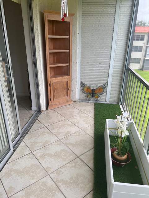 9410 N Hollybrook Lake Drive #302, Pembroke Pines FL - photo 18 of 24