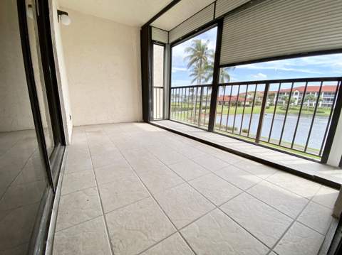 7030 Half Moon Circle #216, Hypoluxo FL - photo 11 of 76