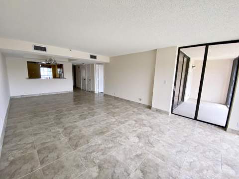 7030 Half Moon Circle #216, Hypoluxo FL - photo 12 of 76