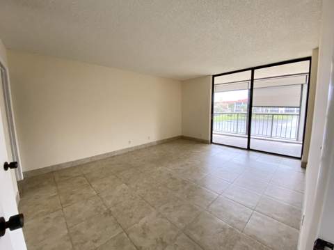 7030 Half Moon Circle #216, Hypoluxo FL - photo 15 of 76