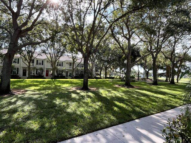 3 bedroom Townhouse at 109 Ashley Court, Charleston Court At Abacoa Ph 2, Jupiter — photo 4