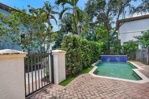 125 NW Gardener Street, Boca Raton FL - photo 10 of 76