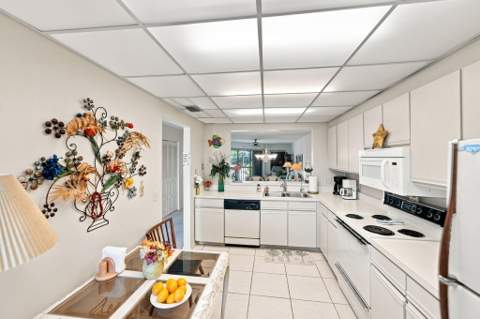 6940 SE Constitution #201, Hobe Sound FL - photo 13 of 36