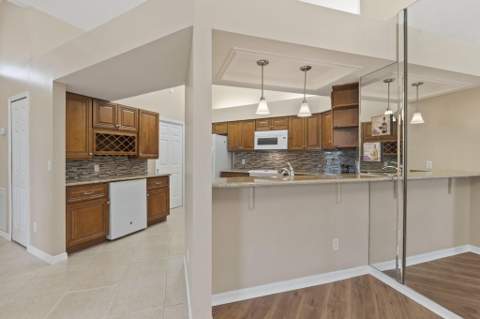 4265 SE Brittney Circle, Port St. Lucie FL - photo 8 of 39