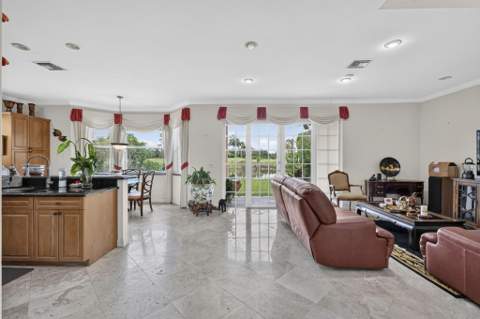 1158 Oakwater Drive, Royal Palm Beach FL - photo 12 of 48