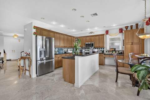 1158 Oakwater Drive, Royal Palm Beach FL - photo 17 of 48