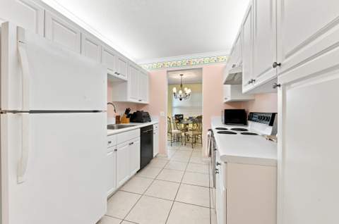 5219 Europa Drive #E, Boynton Beach FL - photo 9 of 50