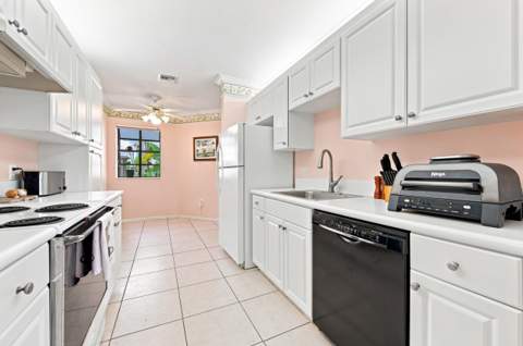 5219 Europa Drive #E, Boynton Beach FL - photo 10 of 50